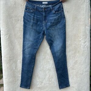 Women's Blue Jeans